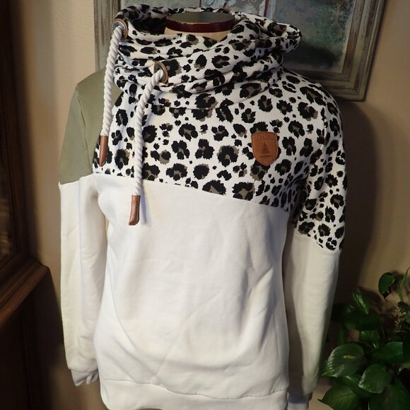 WANAKOME Hoodie Women's Selene Olive Animal Print Colorblock Sz L - NWOT - Picture 1 of 6